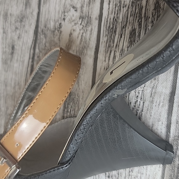 Rampage Size 7 Ankle Strap Heels - Picture 4 of 8